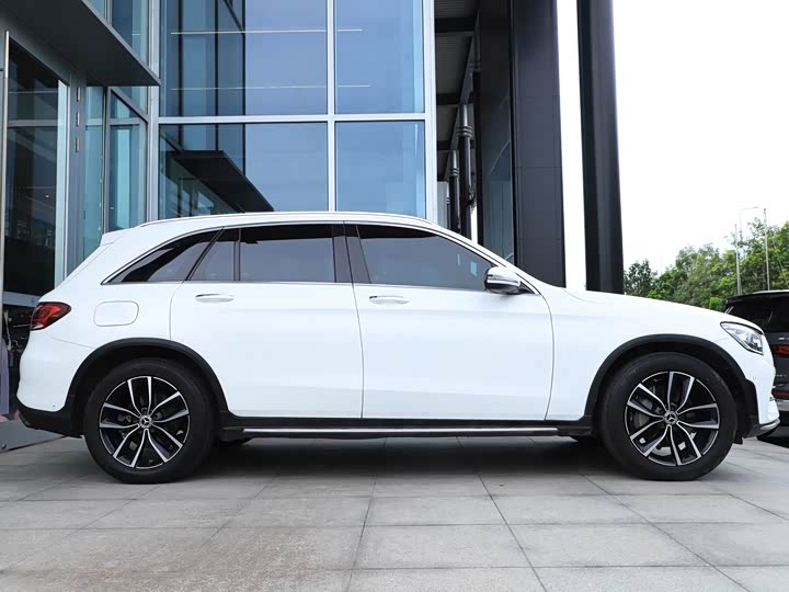 Фото 17 - Mercedes-Benz GLC-Class