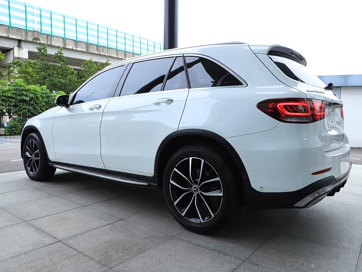 Фото 19 - Mercedes-Benz GLC-Class