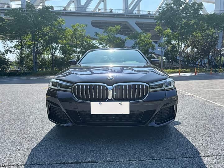 Фото 2 - BMW 5 Series