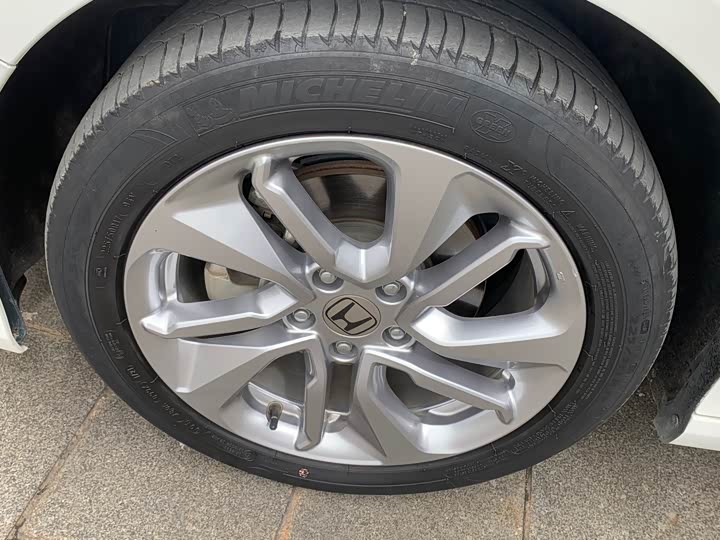 Фото 23 - Honda Accord