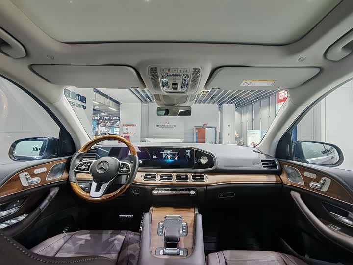 Фото 16 - Mercedes-Benz GLS-Class