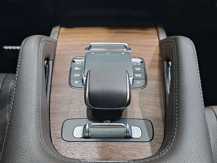 Фото 19 - Mercedes-Benz GLS-Class