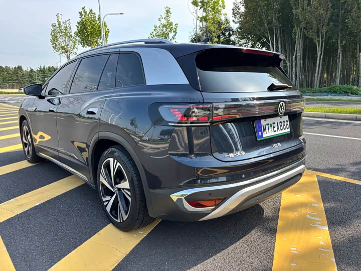 Фото 16 - Volkswagen ID.6 Crozz