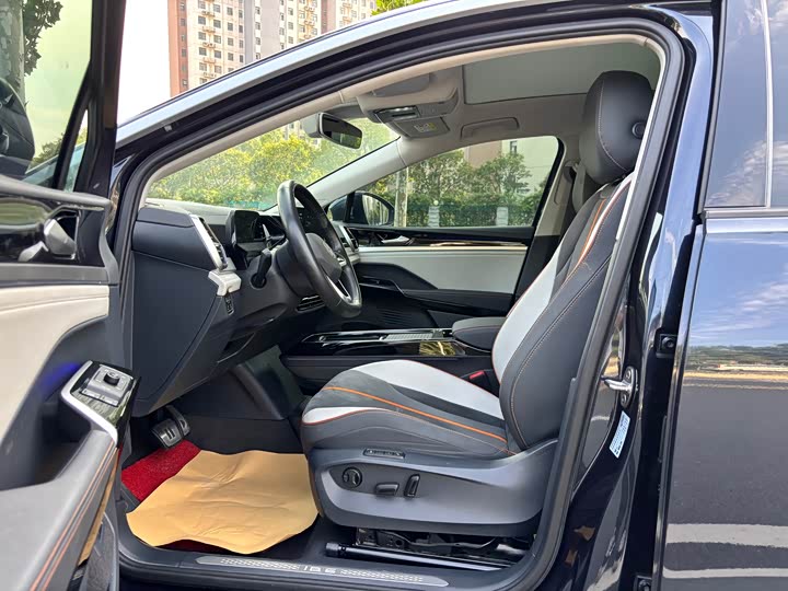 Фото 5 - Volkswagen ID.6 Crozz