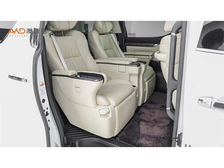 Фото 8 - Toyota Alphard