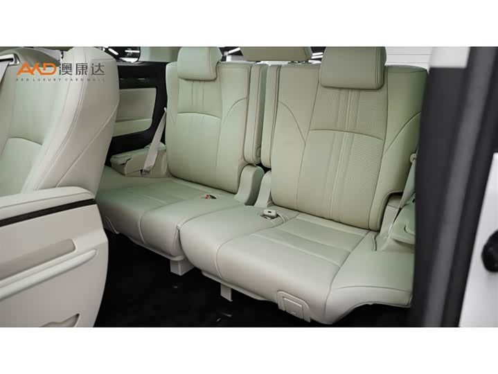 Фото 9 - Toyota Alphard