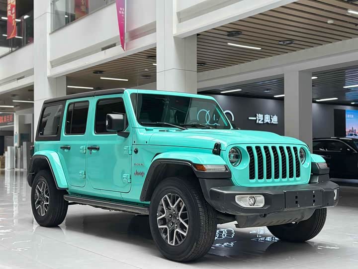 Фото 3 - Jeep Wrangler Hybrid
