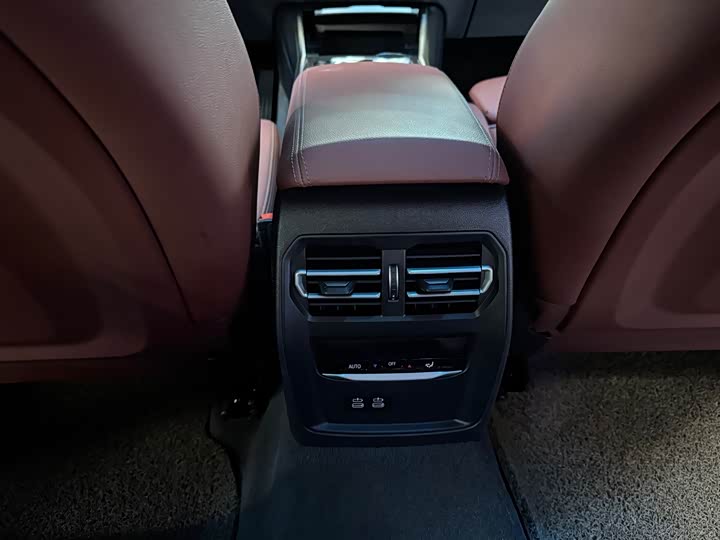 Фото 14 - BMW 3 Series