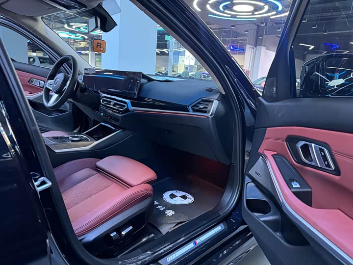 Фото 17 - BMW 3 Series