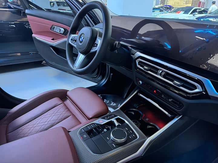 Фото 19 - BMW 3 Series