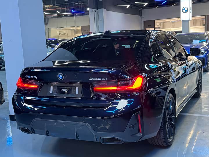 Фото 20 - BMW 3 Series