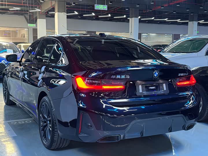 Фото 22 - BMW 3 Series