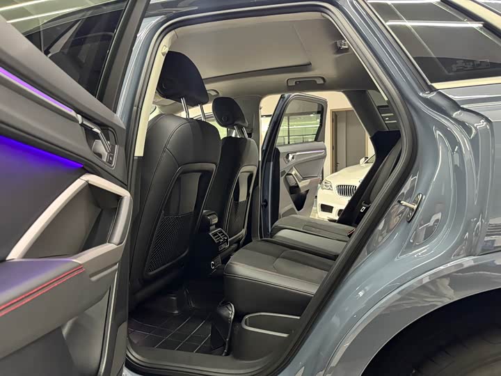 Фото 11 - Audi Q3