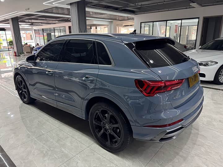 Фото 6 - Audi Q3