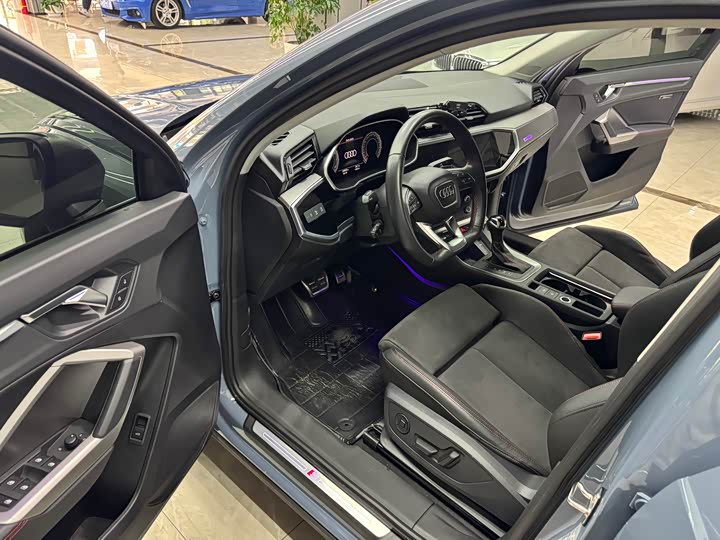 Фото 7 - Audi Q3