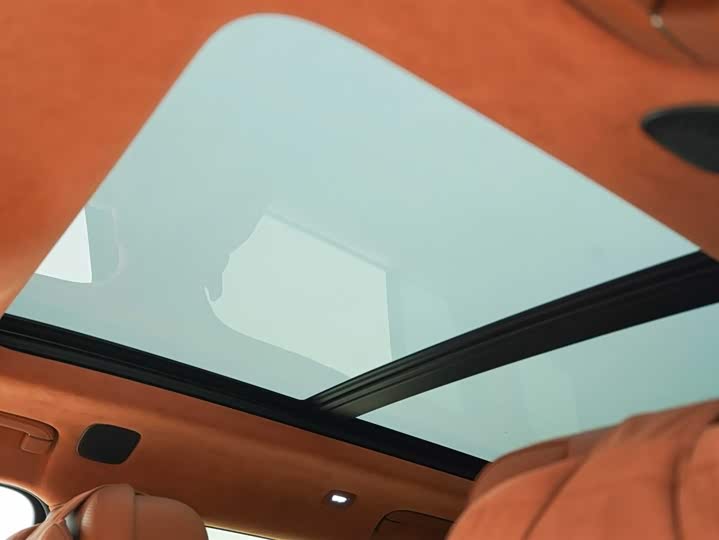 Фото 10 - BYD Yangwang U8