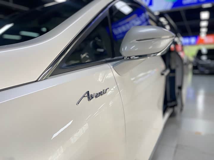 Фото 14 - Buick GL8 Hybrid