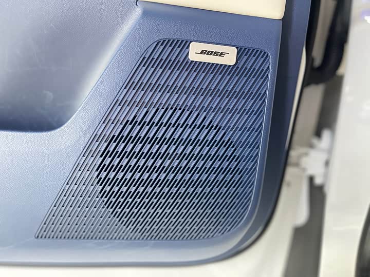 Фото 16 - Buick GL8 Hybrid