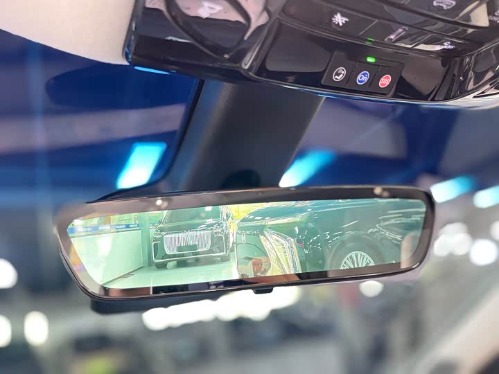 Фото 18 - Buick GL8 Hybrid