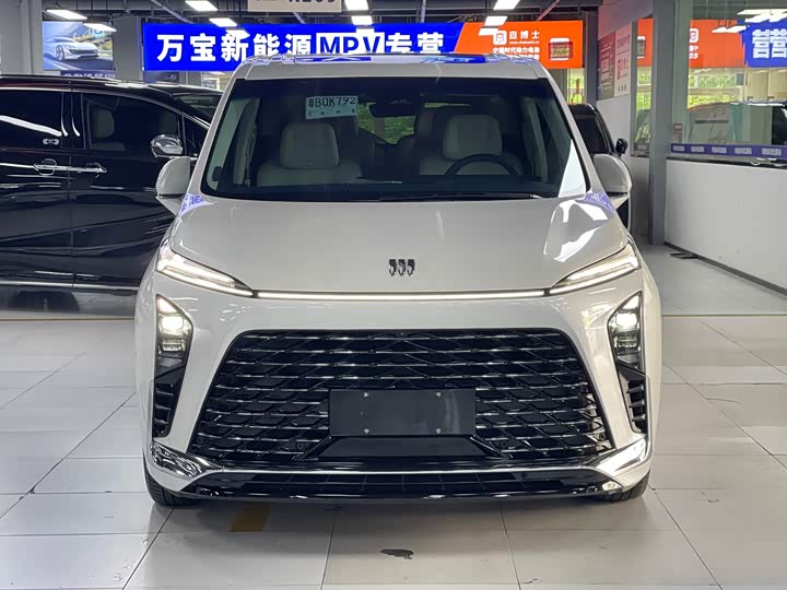 Фото 2 - Buick GL8 Hybrid