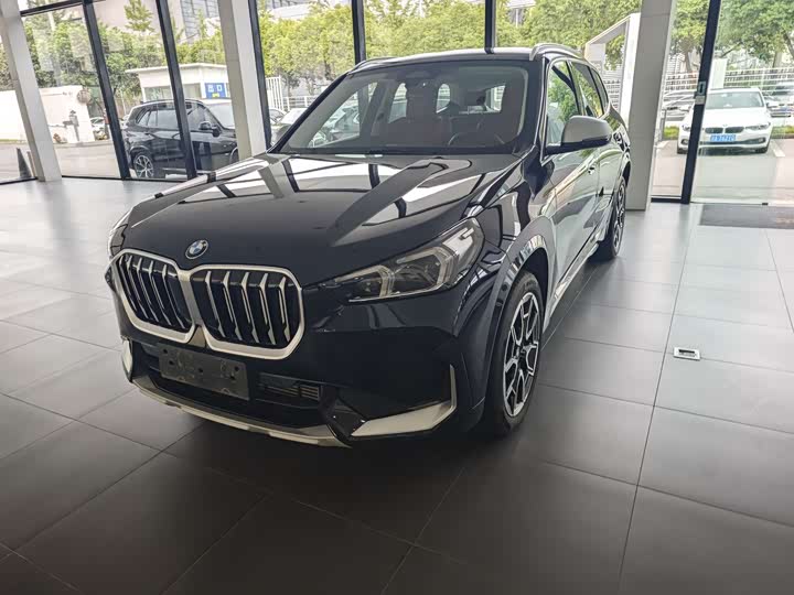 Фото 8 - BMW X1