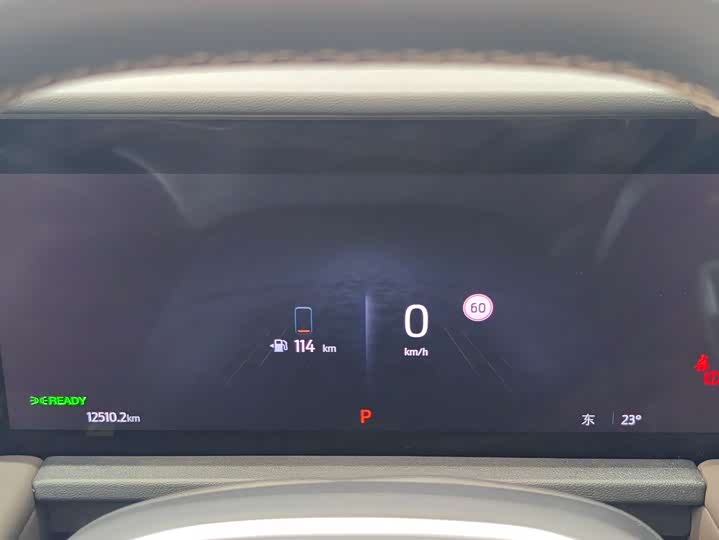 Фото 12 - Ford Edge