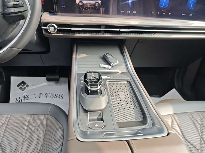 Фото 26 - Ford Edge