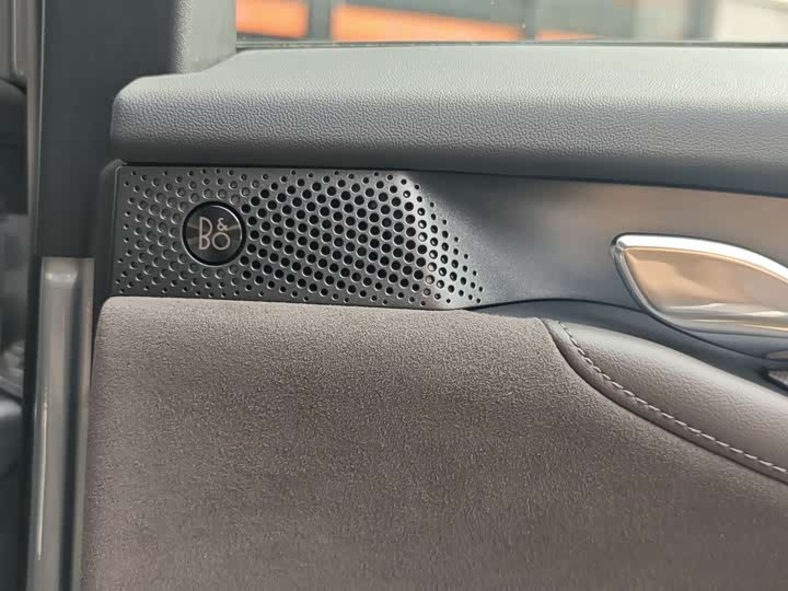 Фото 27 - Ford Edge