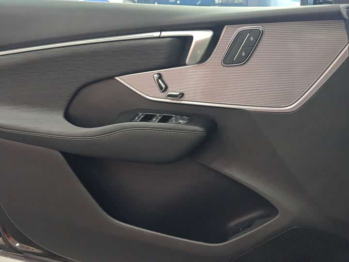 Фото 14 - Buick LaCrosse