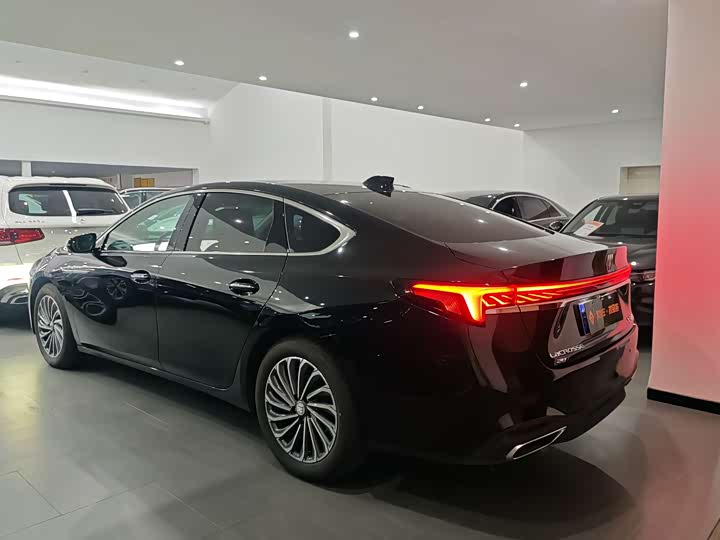 Фото 3 - Buick LaCrosse