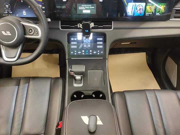 Фото 16 - LiXiang One