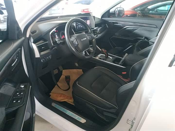 Фото 16 - Haval H6