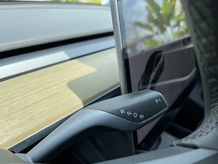 Фото 15 - Tesla Model Y