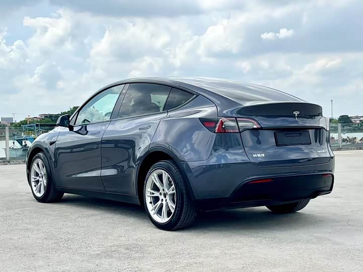 Фото 5 - Tesla Model Y