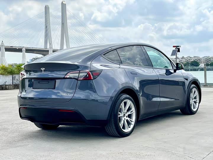 Фото 7 - Tesla Model Y
