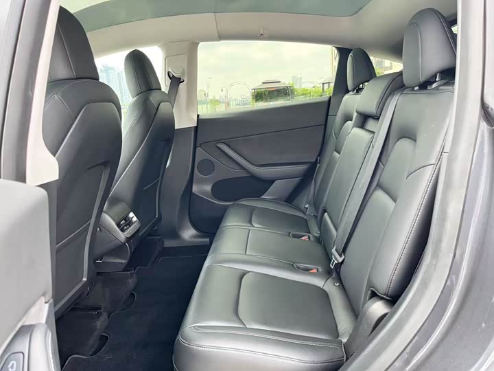 Фото 8 - Tesla Model Y