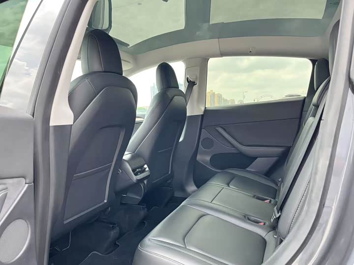 Фото 9 - Tesla Model Y