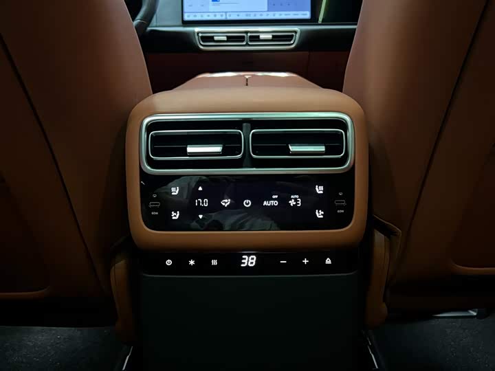 Фото 14 - LiXiang L6