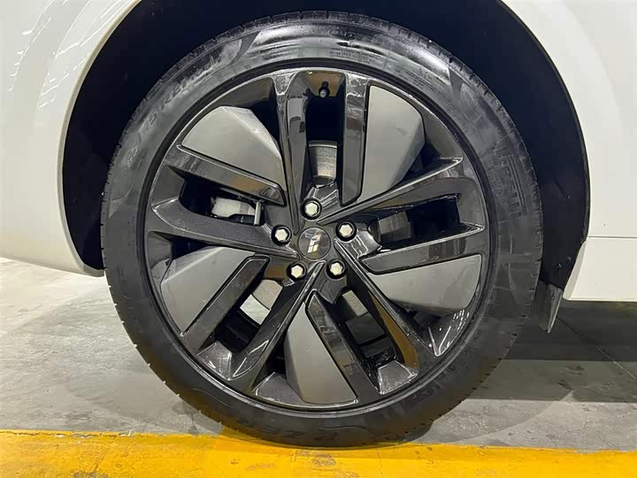 Фото 19 - LiXiang L6