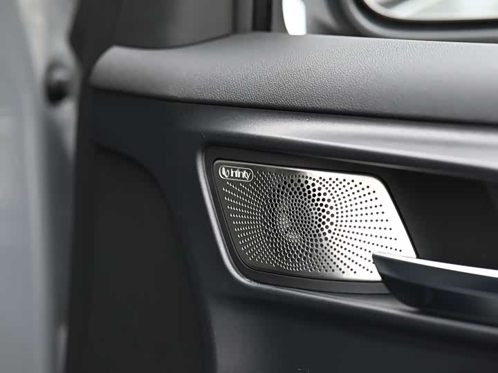 Фото 11 - Tank 300