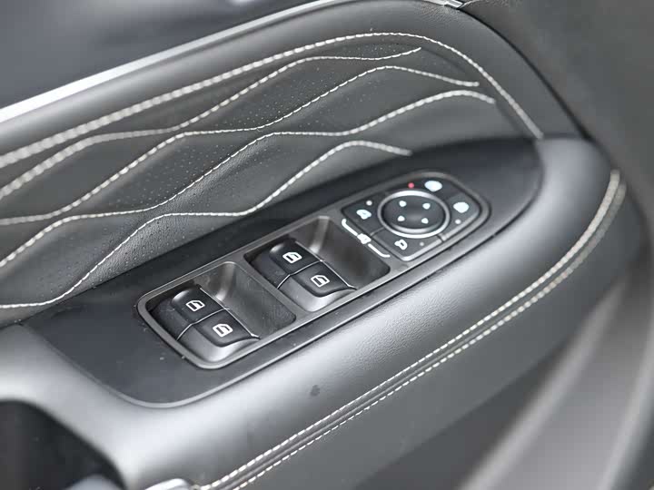 Фото 12 - Tank 300