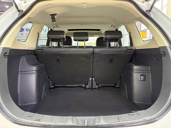 Фото 18 - Mitsubishi Outlander