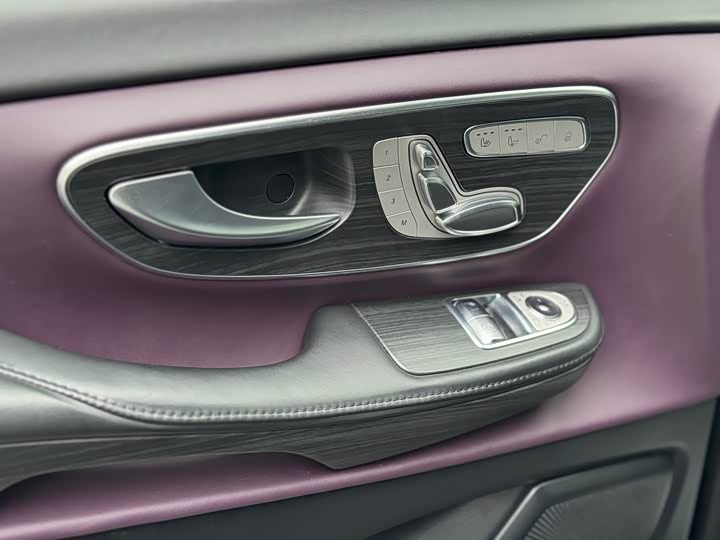 Фото 4 - Mercedes-Benz V-Class