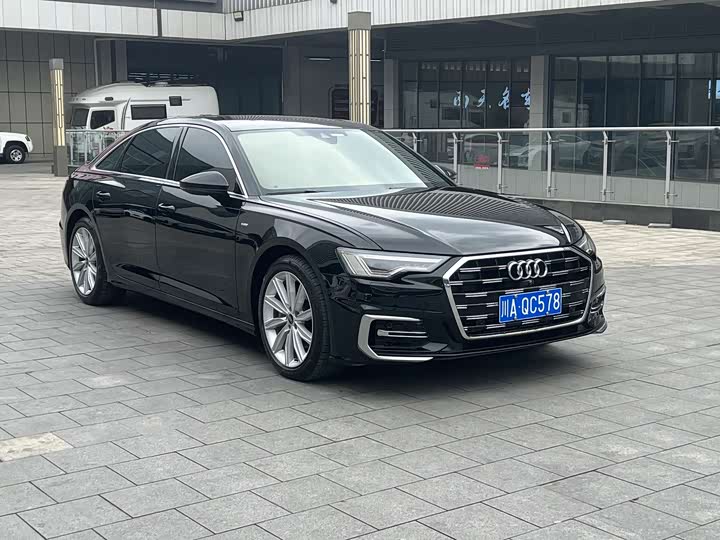 Фото 3 - Audi A6L