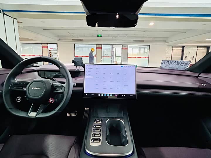 Фото 14 - Xiaomi SU7