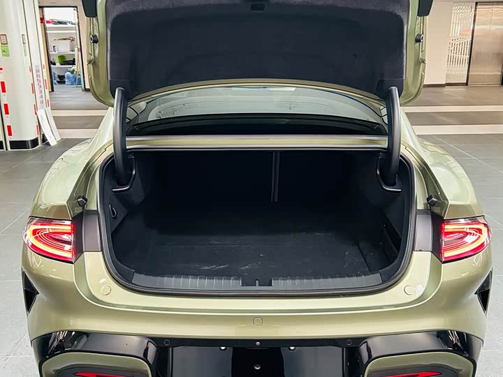 Фото 15 - Xiaomi SU7