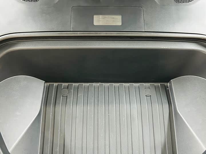 Фото 18 - Xiaomi SU7