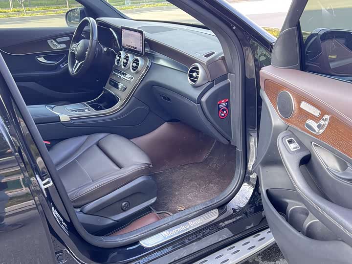 Фото 9 - Mercedes-Benz GLC-Class