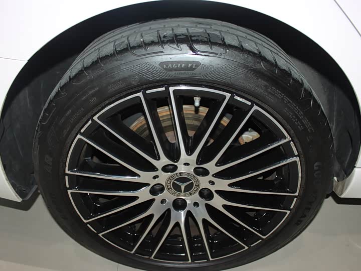 Фото 6 - Mercedes-Benz C-Class