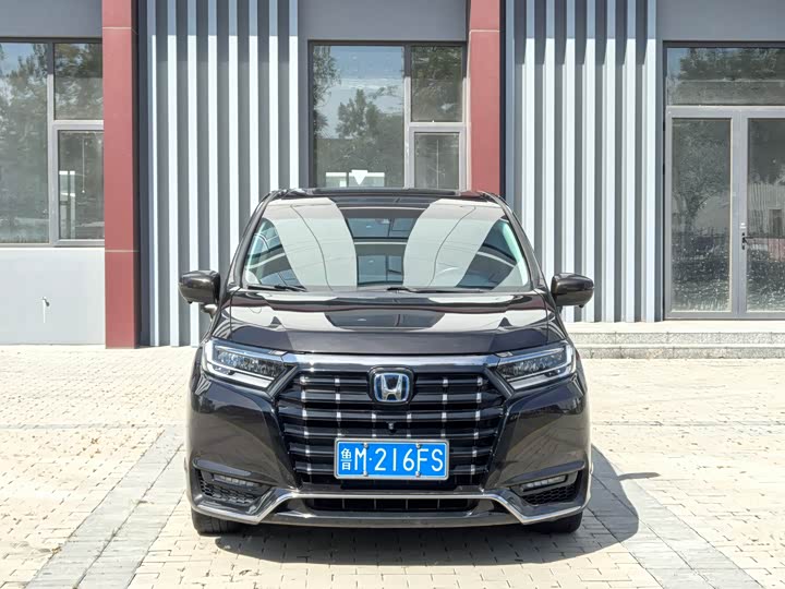 Фото 3 - Honda Elysion